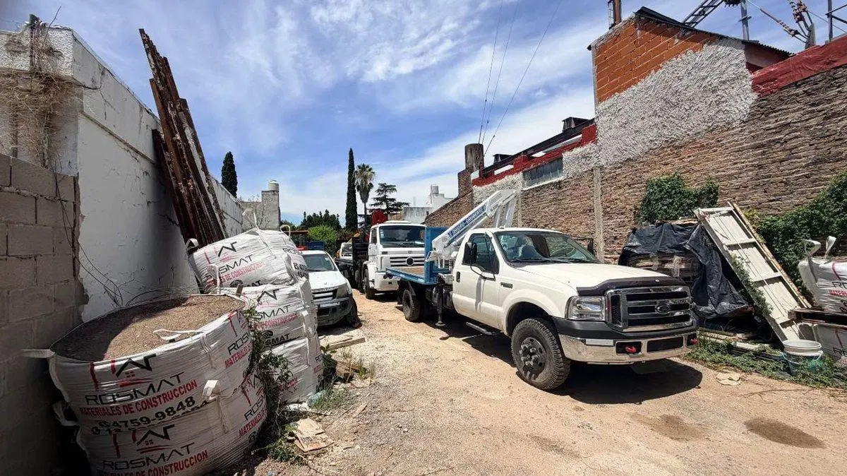 SE VENDE LOTE  EN CASEROS DE 314 m2/ PERMUTA 5