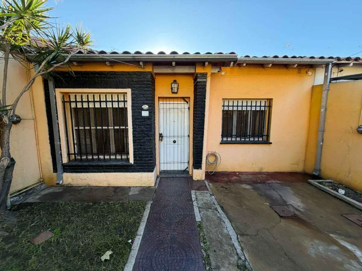 CASA 3 AMBIENTES CON PATIO - VILLA BALLESTER 2