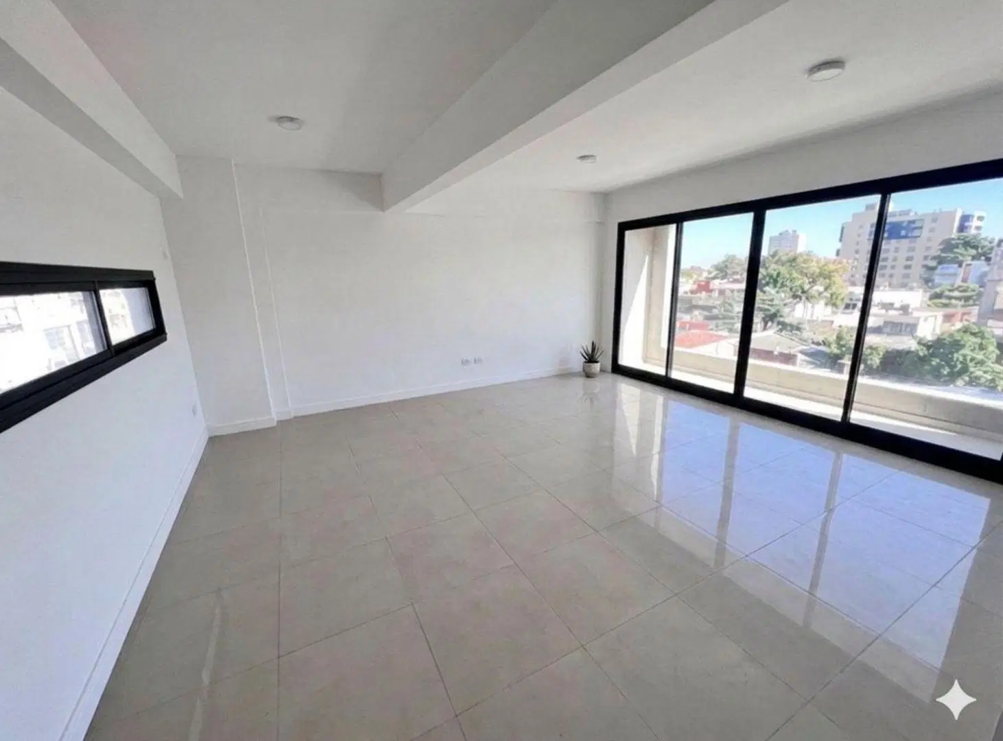 Venta semipiso dos ambientes de categoria Caseros 8