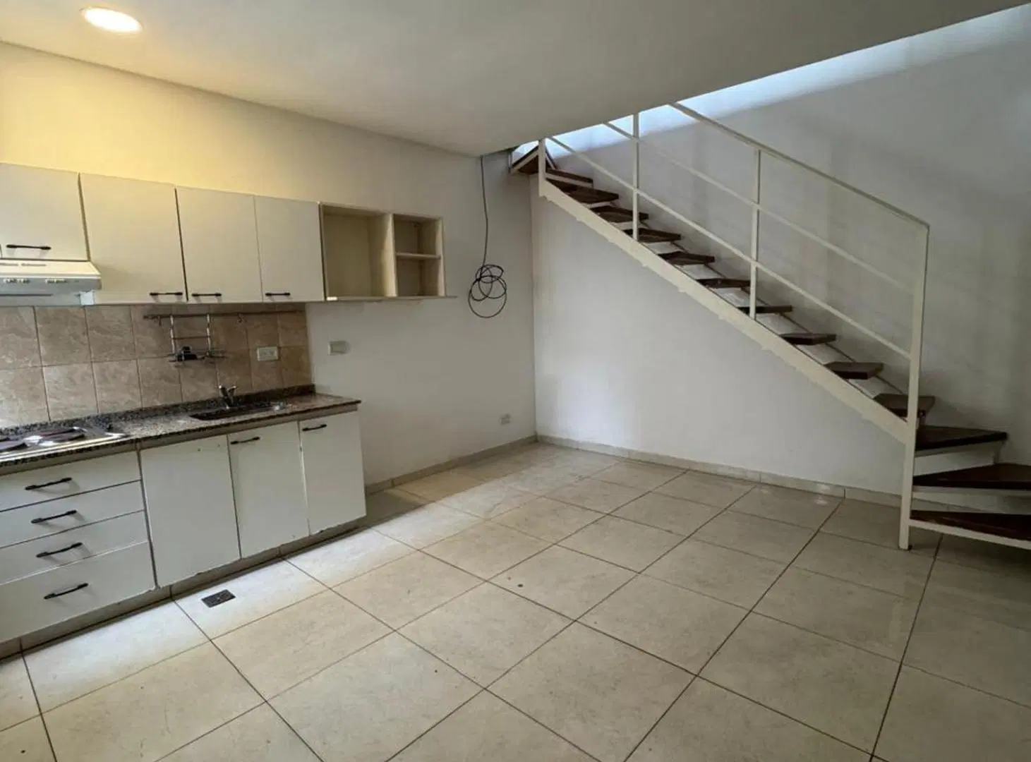 VENTA PH 2 AMBIENTES CON PATIO EN BANFIELD PERMUTA 2