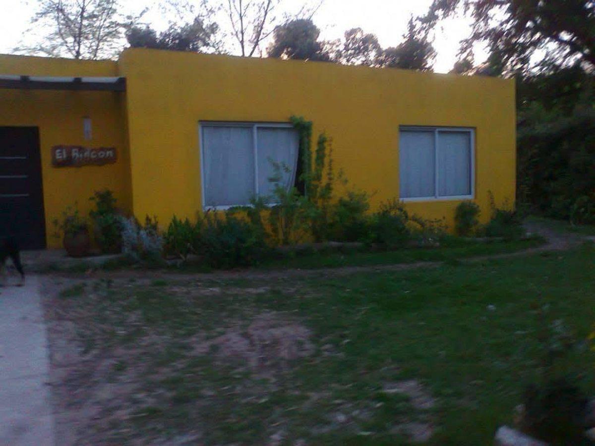 VENTA CASA 5 AMBIENTES - A REFACCIONAR-TORTUGUITAS