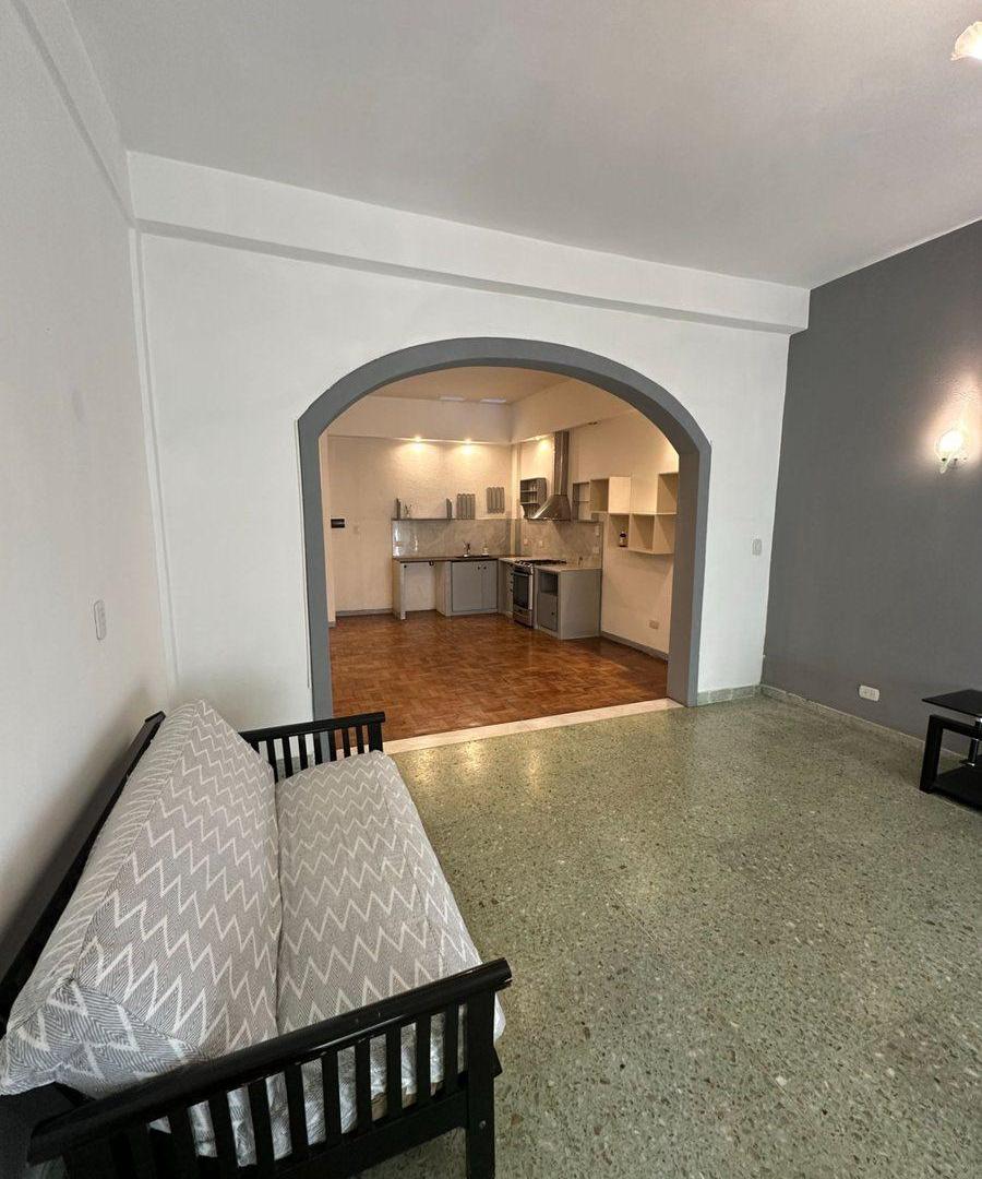 Foto de VENTA PH 4 AMBIENTES SAENZ PEÑA AL FRENTE PERMUTA, imagen 3
