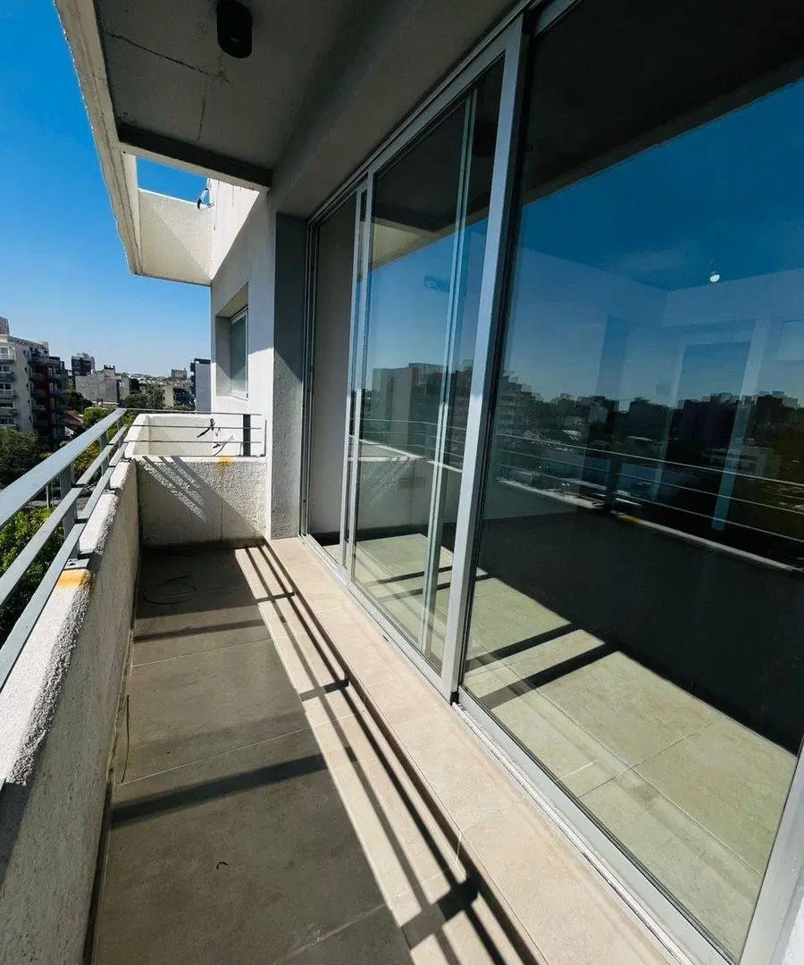 Venta depto 2 amb Morón con balcón/parrilla 3