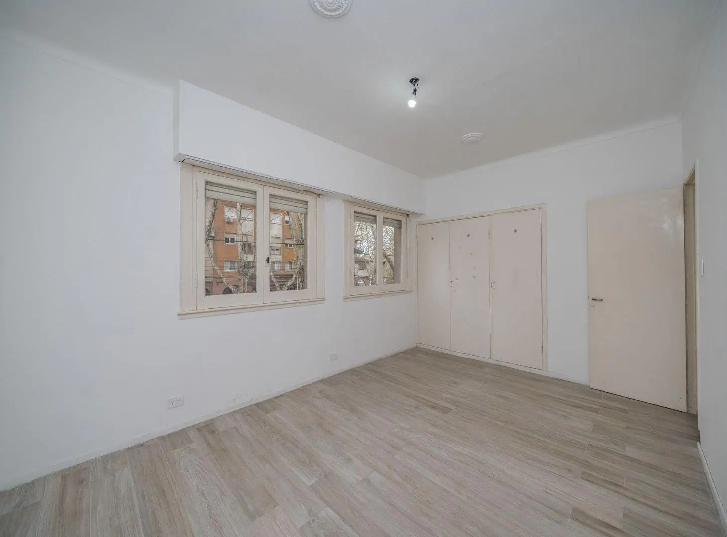 VENTA DEPTO 3 AMB CIUDAD JARDIN PERMUTA 4