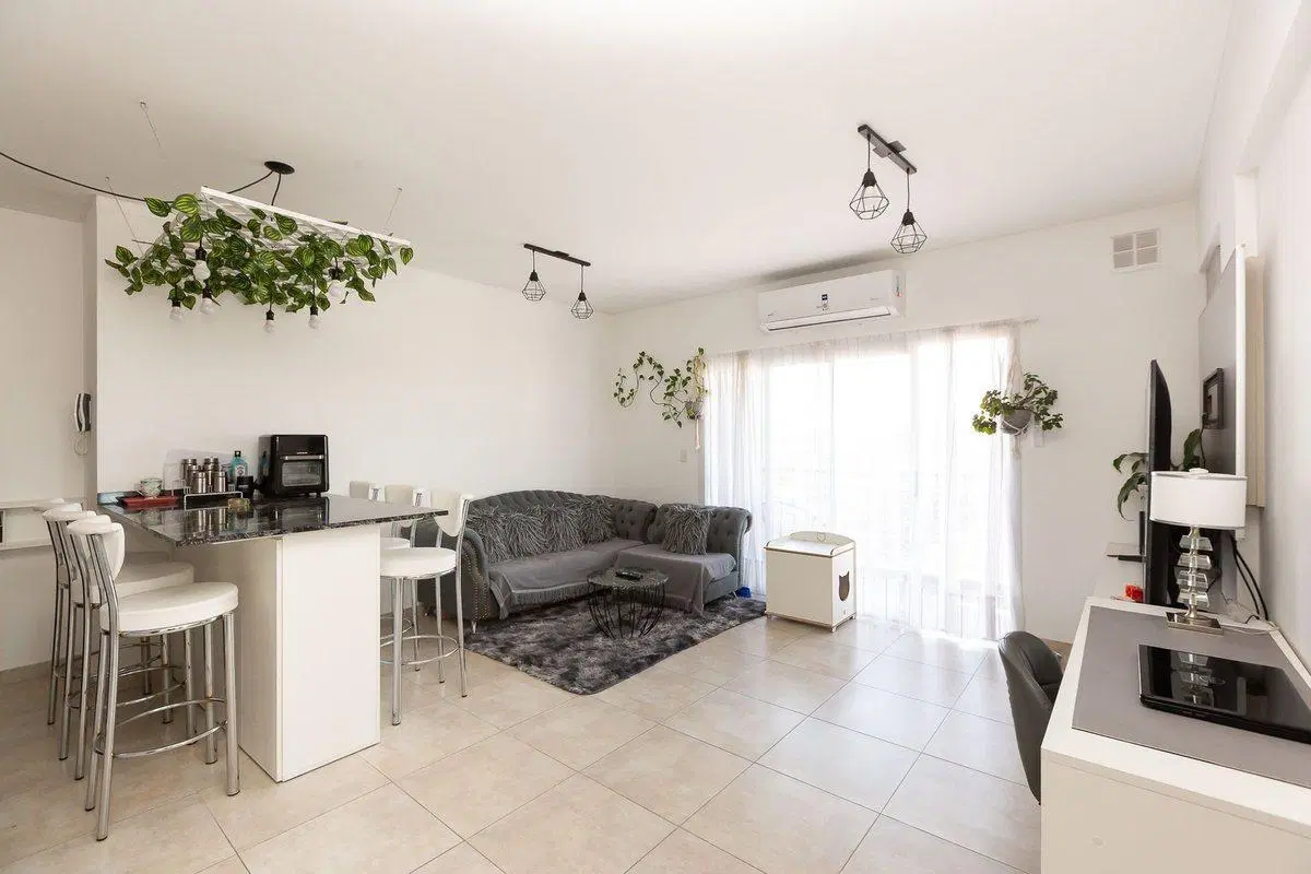 VENTA DPTO 2 AMB C/ BALCON Y DOS COCHERAS- PERMUTA 4