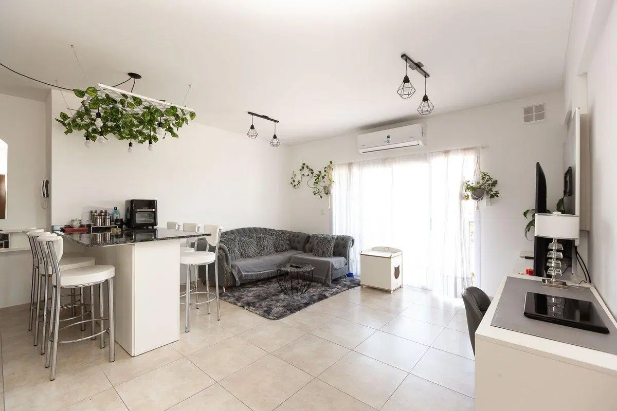 VENTA DPTO 2 AMB C/ BALCON Y DOS COCHERAS- PERMUTA 2