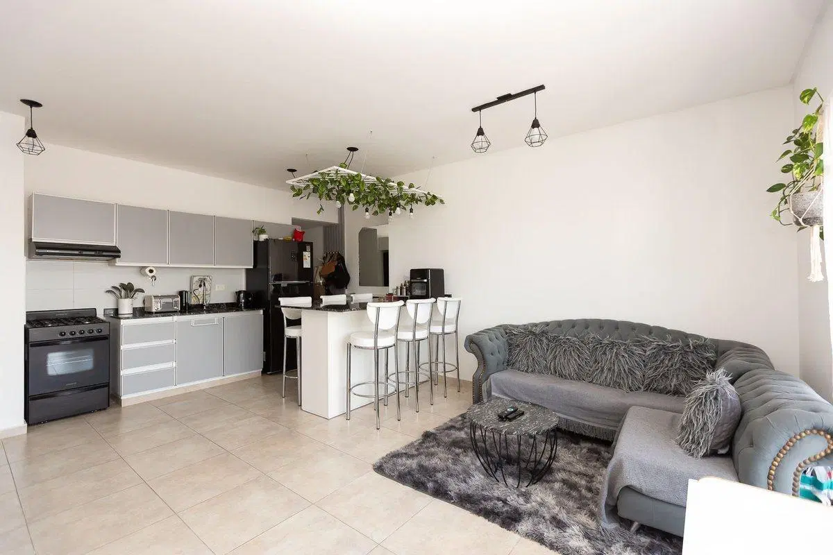 VENTA DPTO 2 AMB C/ BALCON Y DOS COCHERAS- PERMUTA 5