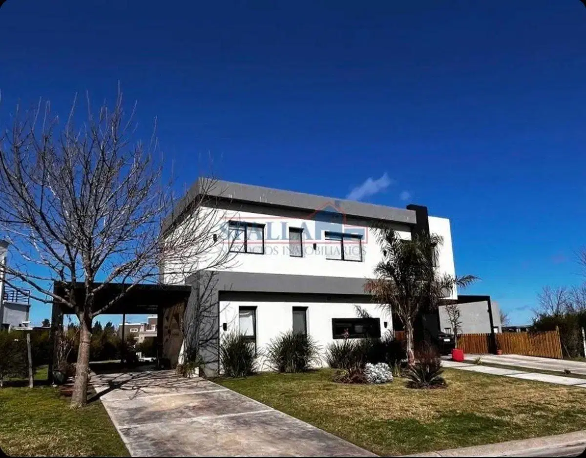 Venta Casa 5 amb.c/piscina San Sebastián( permuta) 4