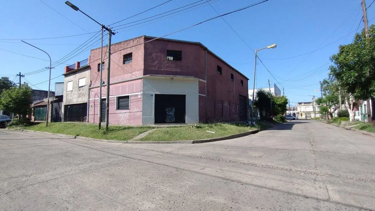 ALQUILER Galpón 200Mts²-V. Ballester-OPORTUNIDAD 3