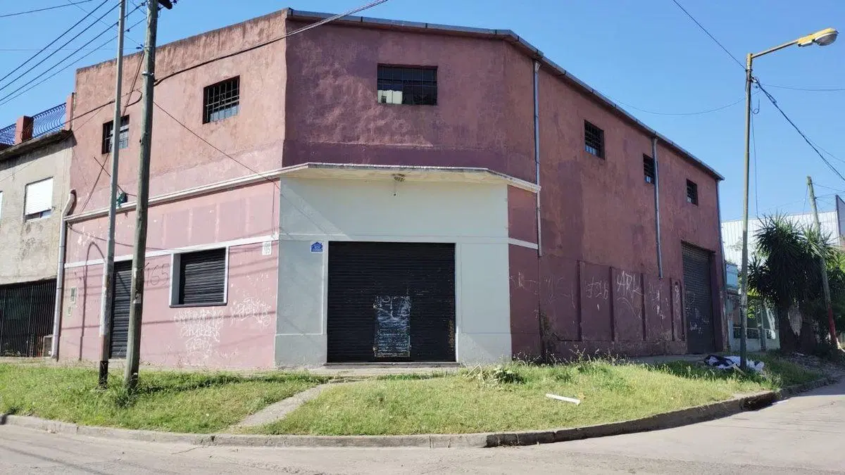 ALQUILER Galpón 200Mts²-V. Ballester-OPORTUNIDAD 2