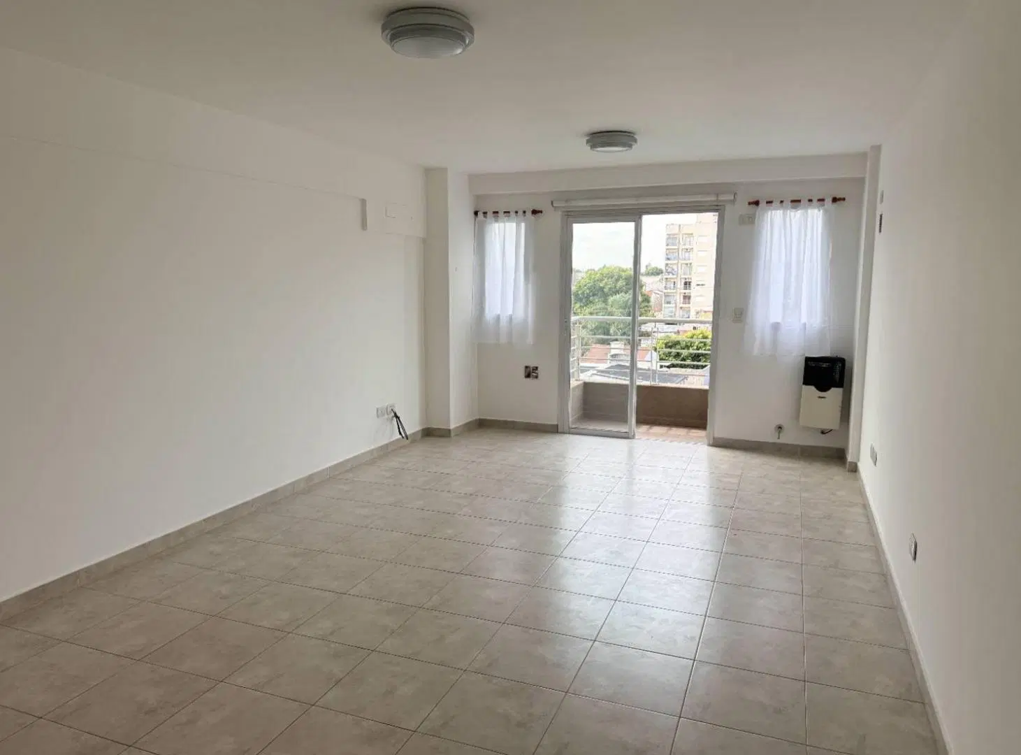 ALQUILER DEPARTAMENTO MONOAMBIENTE EN MORON 3