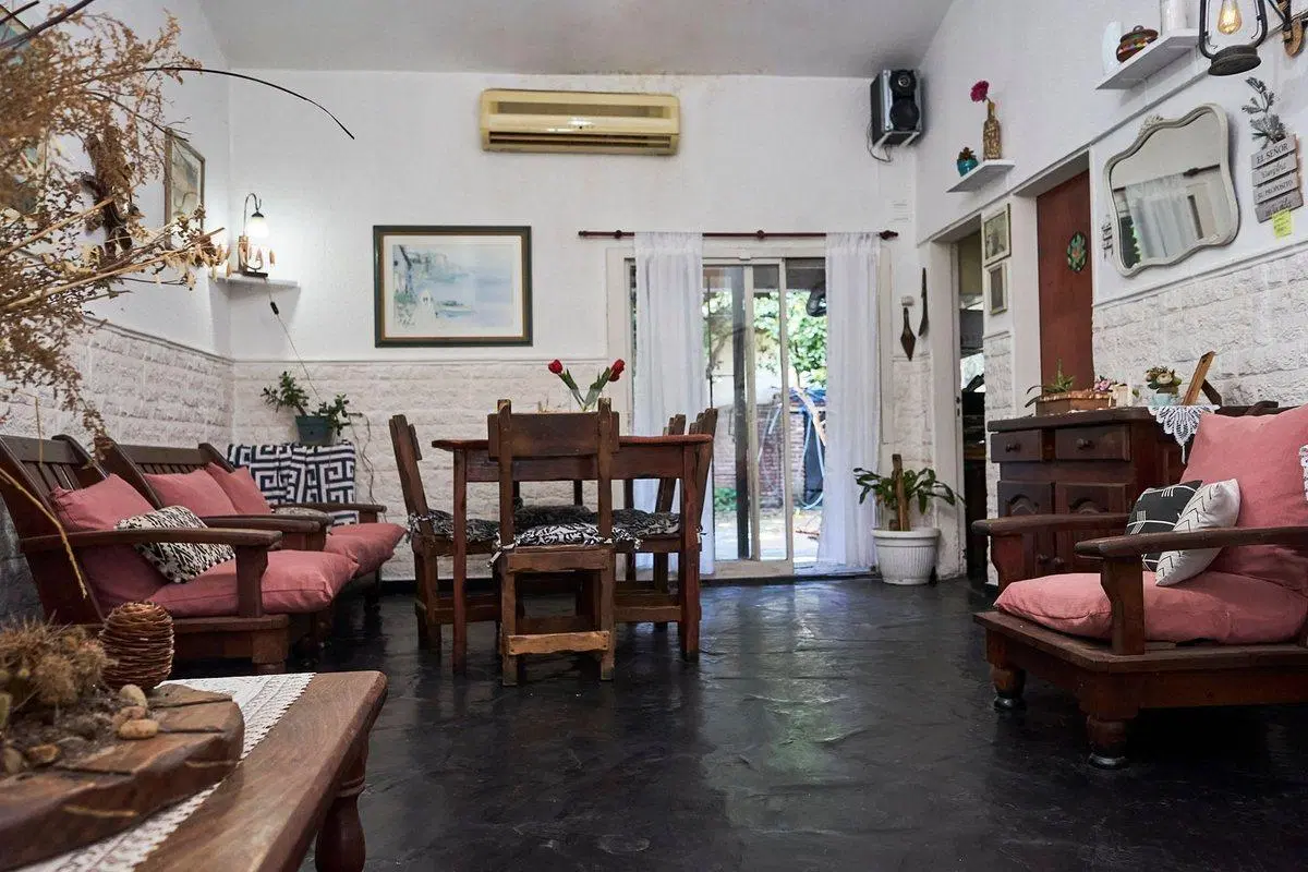 VENTA CASA 5 AMB. GARAGE TERRENO DERQUI FINANCIA 3
