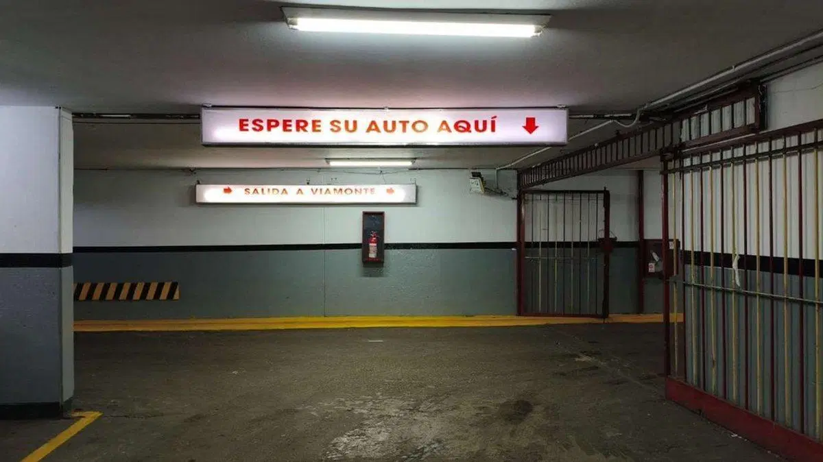 VENTA COCHERA MICROCENTRO ZONA OBELISCO RENTA! 8