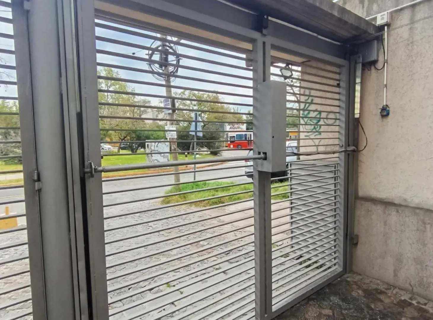 ALQUILER DEP. 2 AMB. CON BALCON MARTIN CORONADO 5