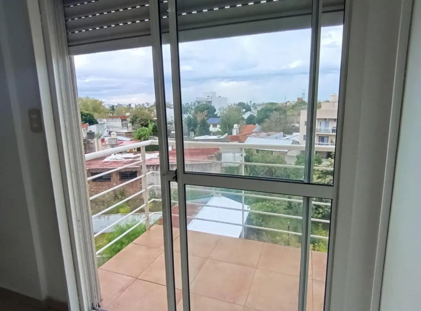 ALQUILER DEP. 2 AMB. CON BALCON MARTIN CORONADO 4