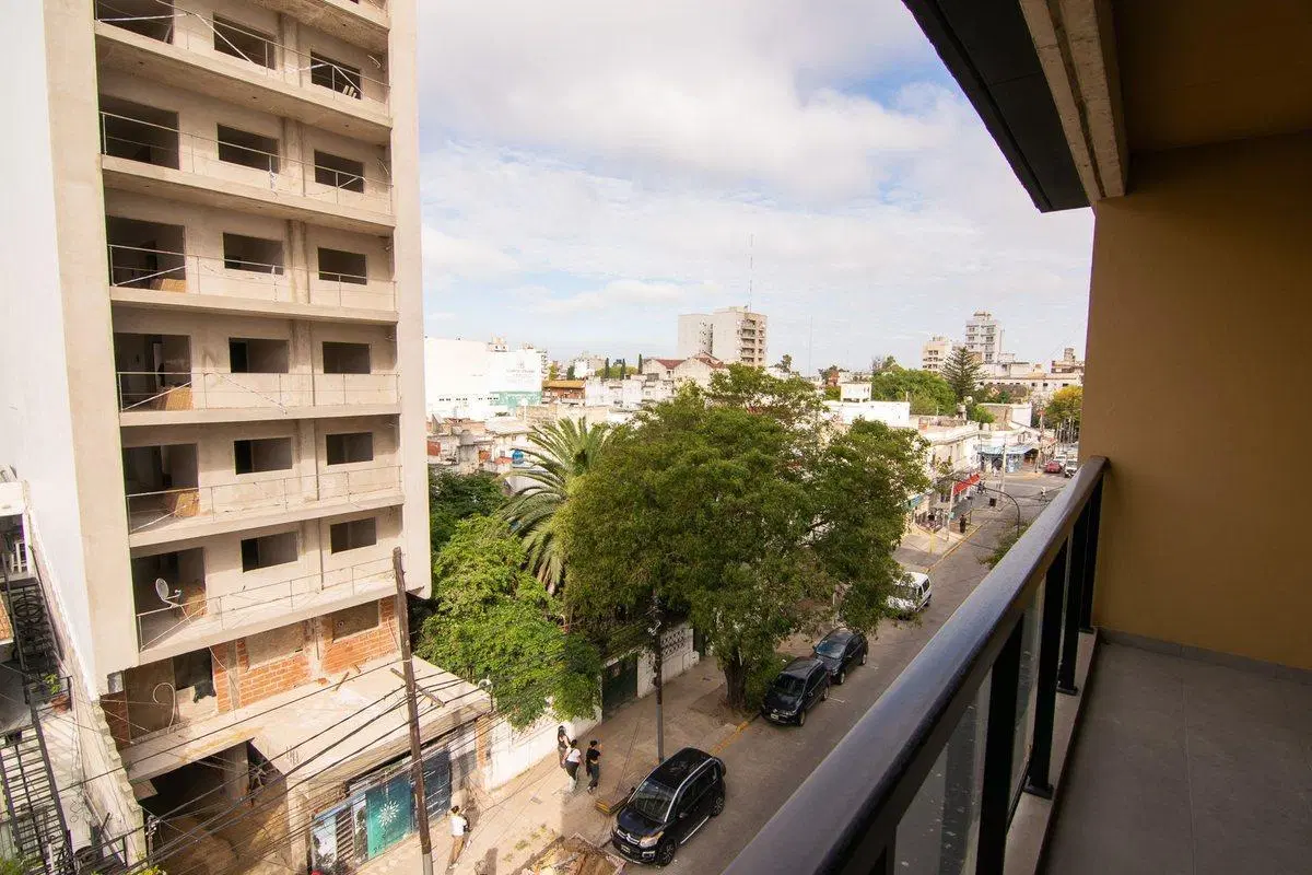 VENTA DEPTO 2 AMB CASEROS BALCON ESTRENAR FINANCIA 3