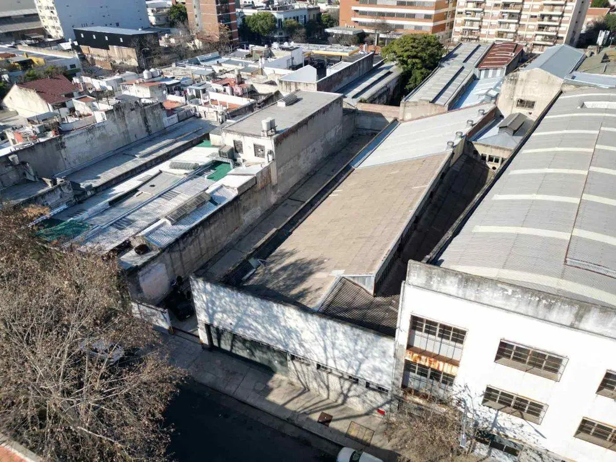 ALQUILER NAVE/GALPON/DEPOSITO EN BOEDO LIMITE ONCE 8
