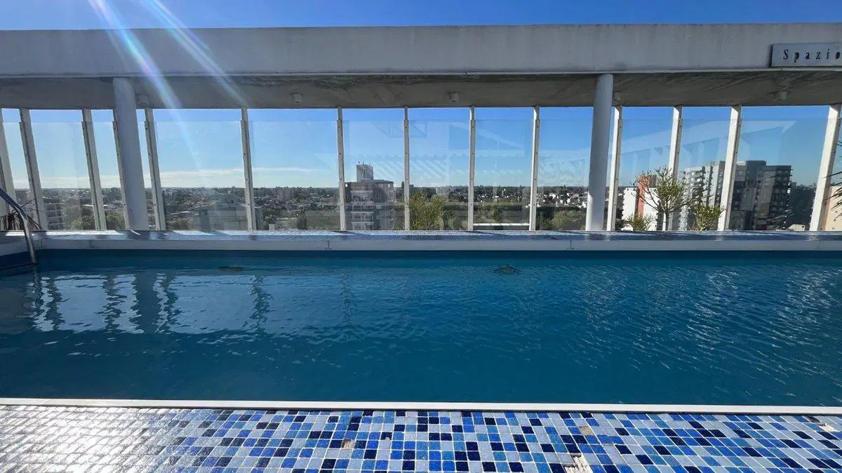 VENTA DEPTO 2 AMB + DEPENDENCIA PERMUTA CASEROS 3