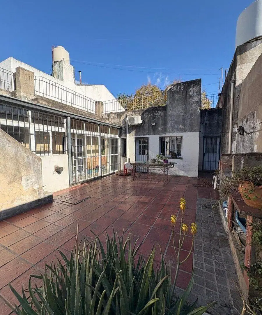 VENTA CASA 3 AMB/COCHERA/PATIO.SAN JUSTO 3