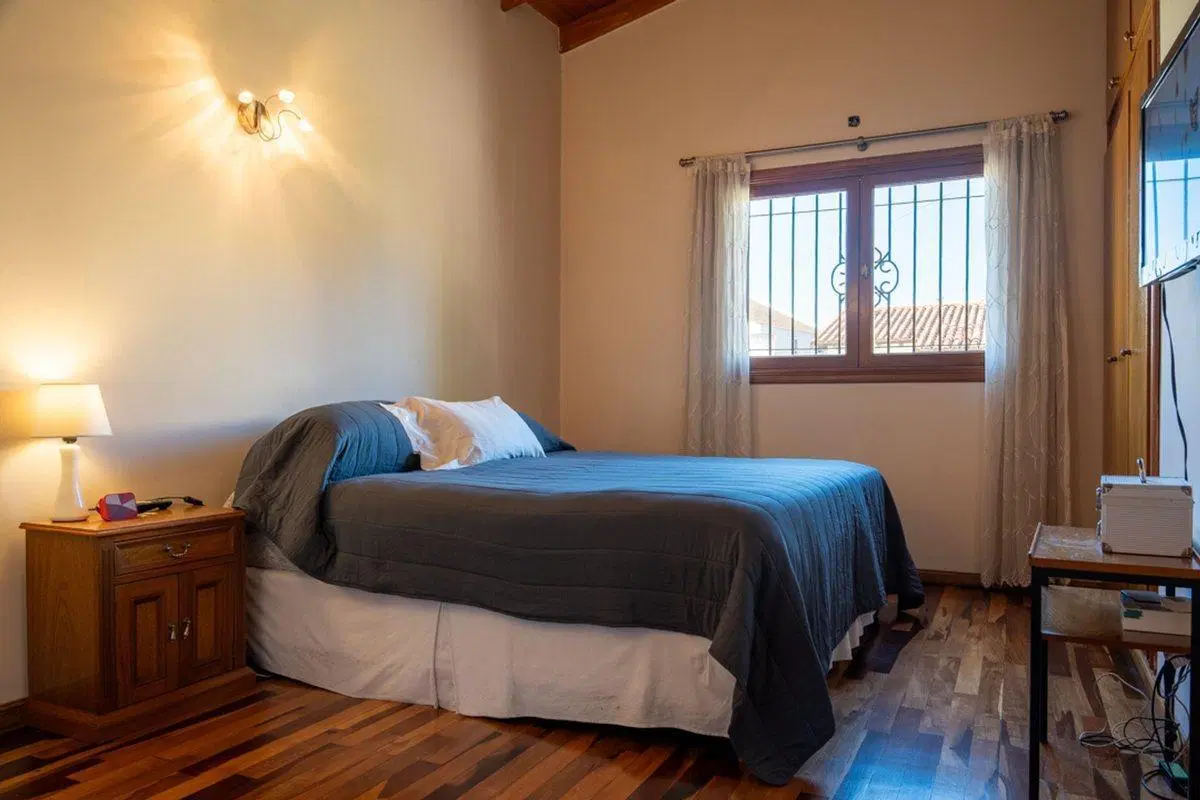 VENTA CASA 4 AMB. PILETA COCH./PARRILA APTA CRED. 3