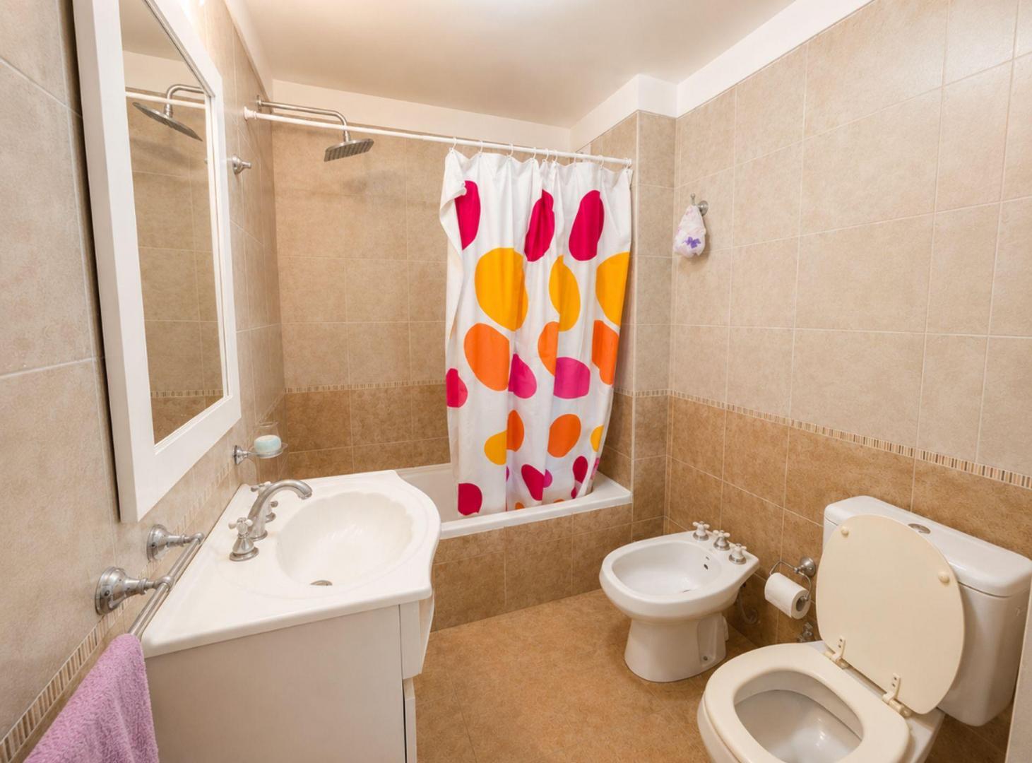Foto de VENTA MONOAMBIENTE EN CASEROS CENTRO CON BALCON, imagen 3