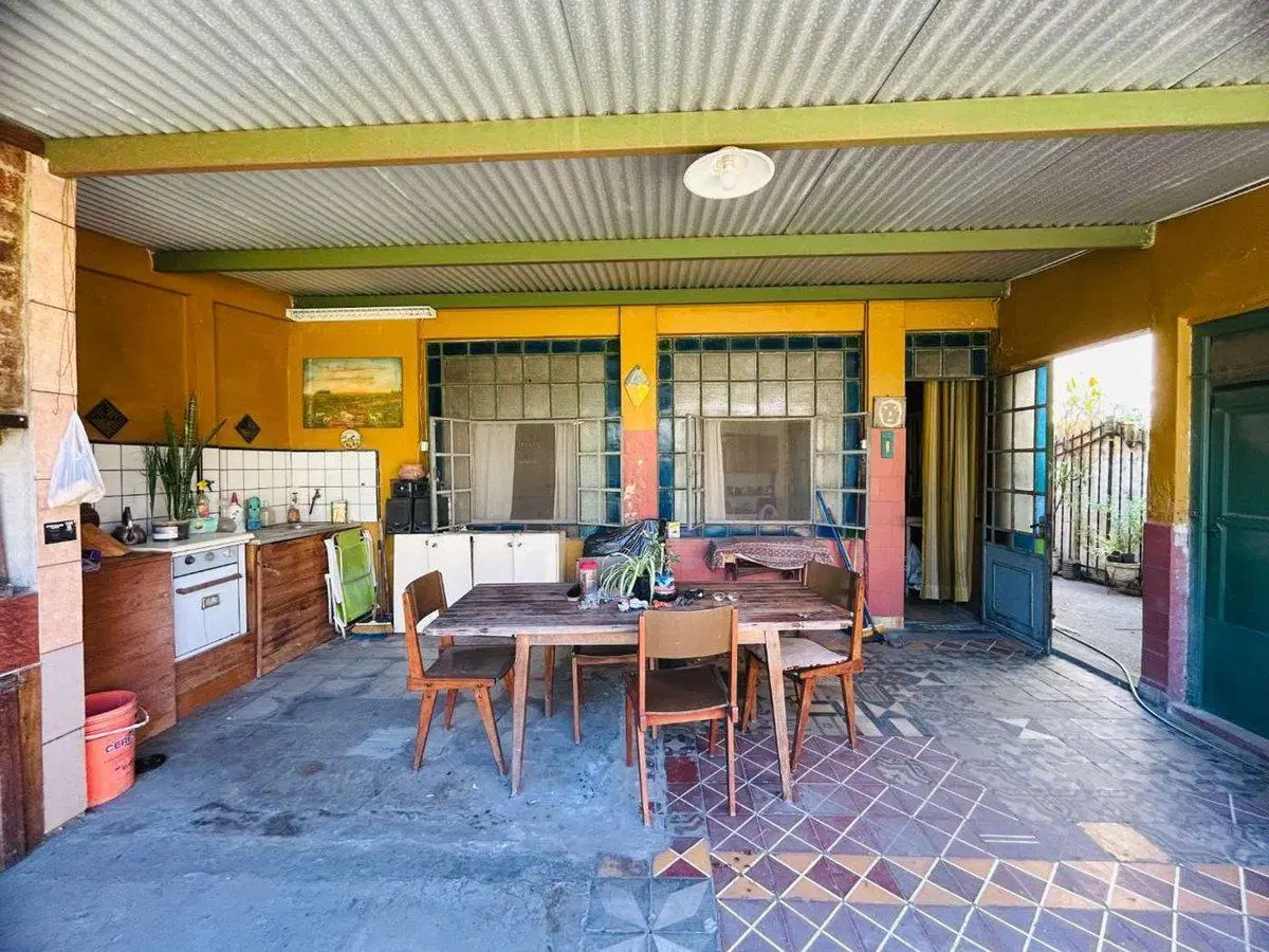 Venta/Permuta Casa 5 amb a refac Caseros Centro 4