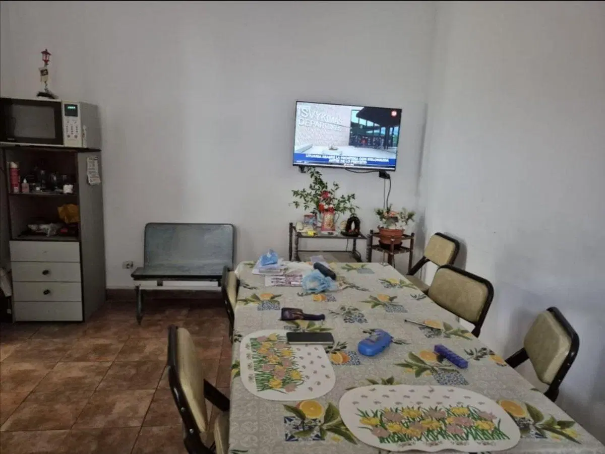 VENTA CASA 420 M2 4 AMB CASEROS GRAN GALPON PARQUE 2