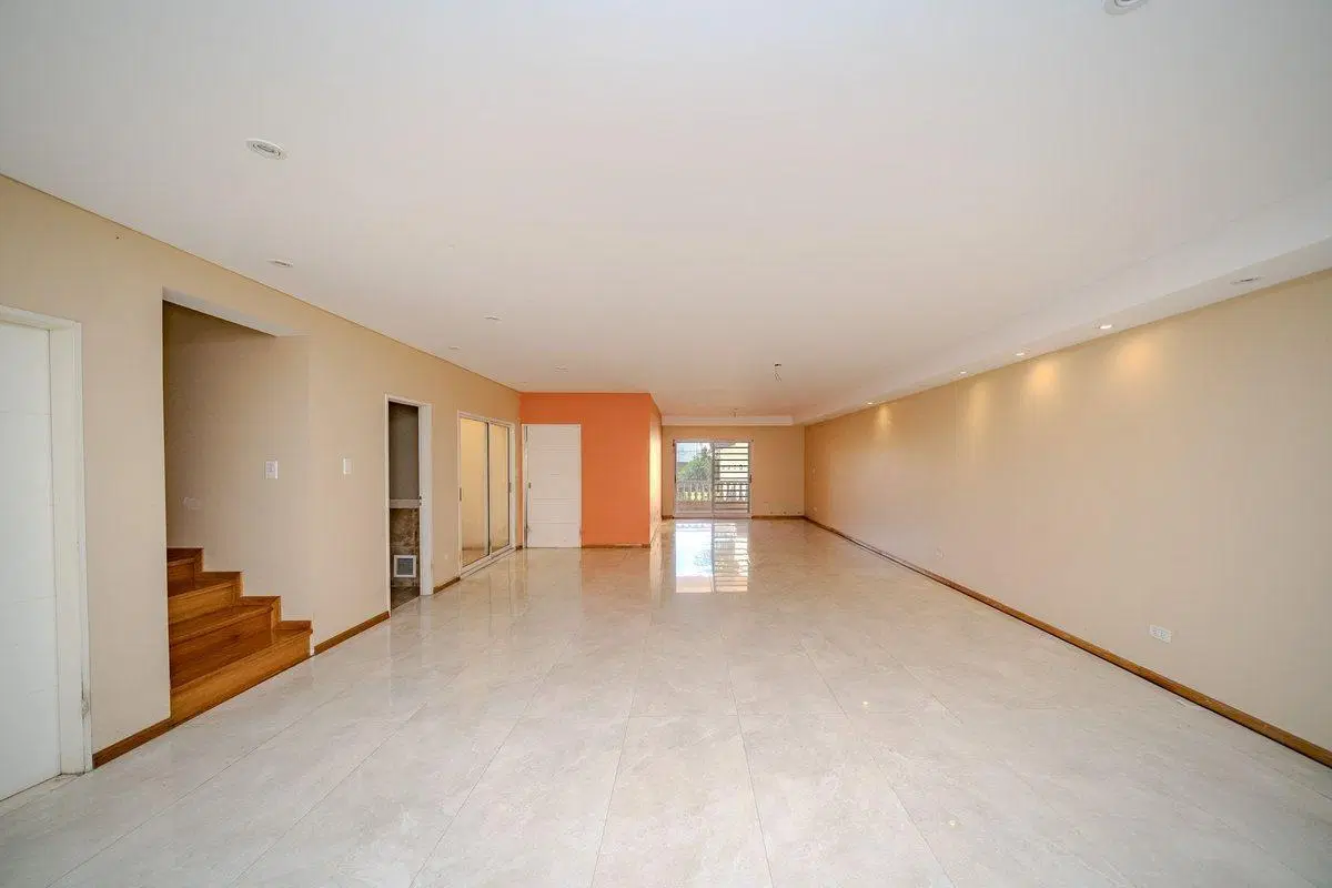 VENTA CASA 6 AMB FLORES PISCINA COCHERA PERMUTA 4