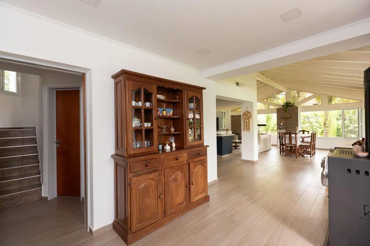 VENTA CASA 5 AMB. CON  PILETA Y COCHERA EN ESCOBAR 3