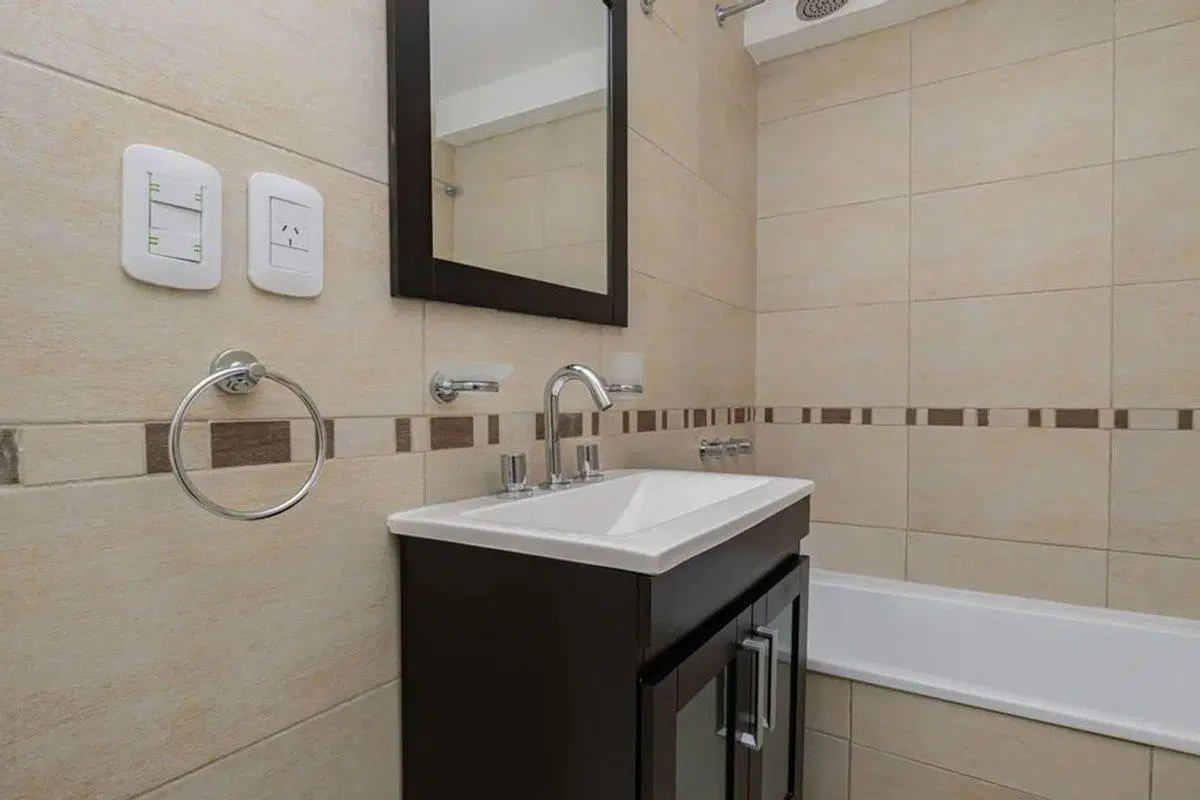 VENTA DEPARTAMENTO DOS AMBIENTES CASERO CENTRO 4