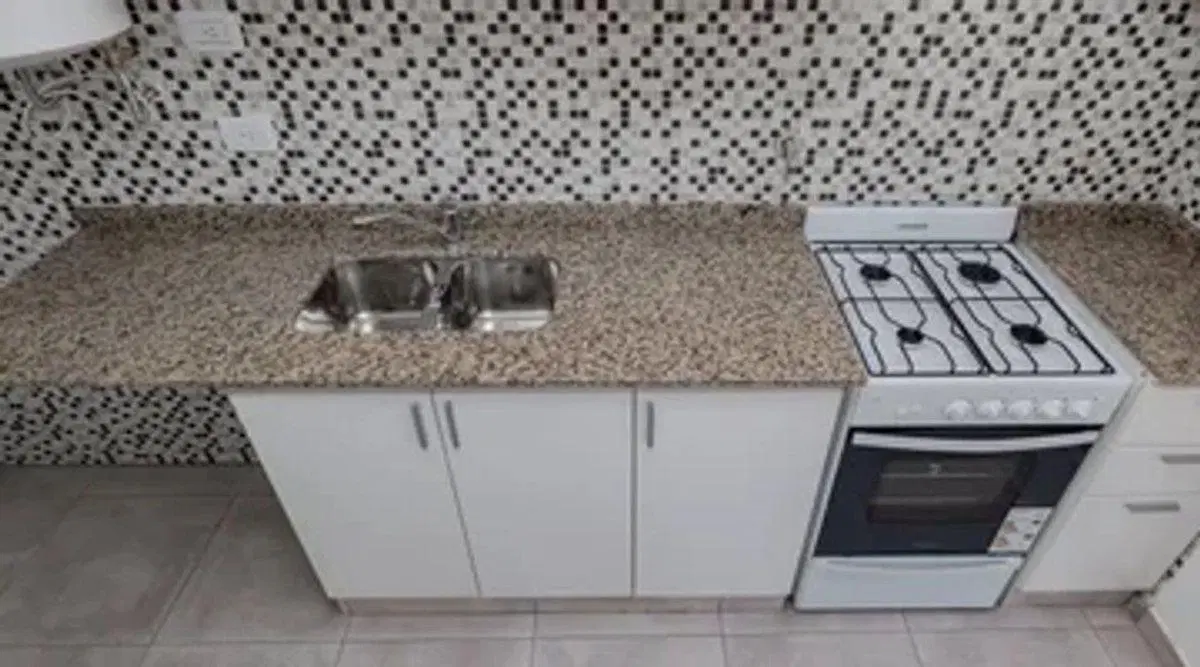 VENTA DEPARTAMENTO DOS AMBIENTES CASERO CENTRO 3