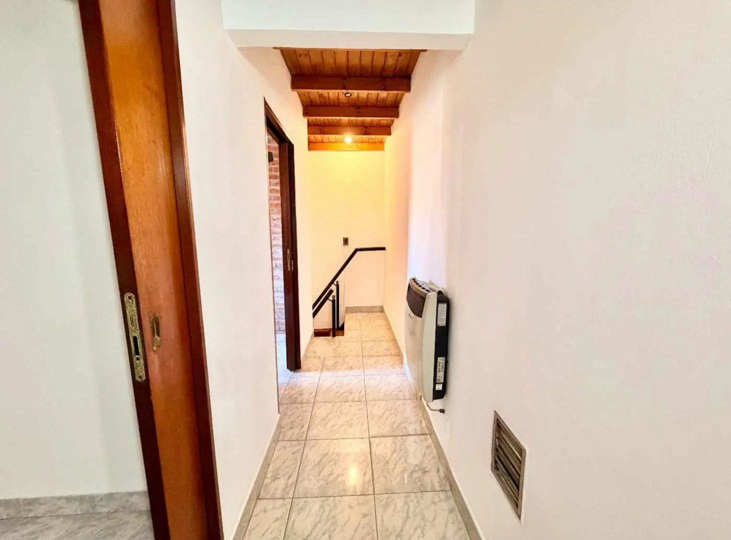 VTA.CASA 5 AMB C/2 COCHERAS,PILETA,QUINCHO V.LYNCH 2