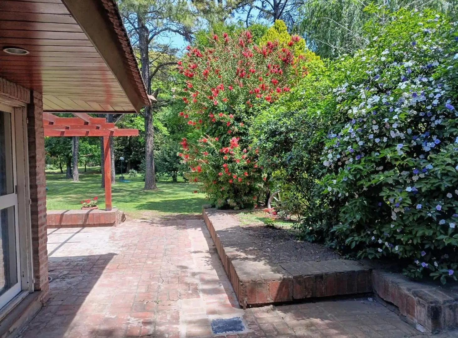 VENTA CASA EN COUNTRY EL POTRERO PERMUTA 3