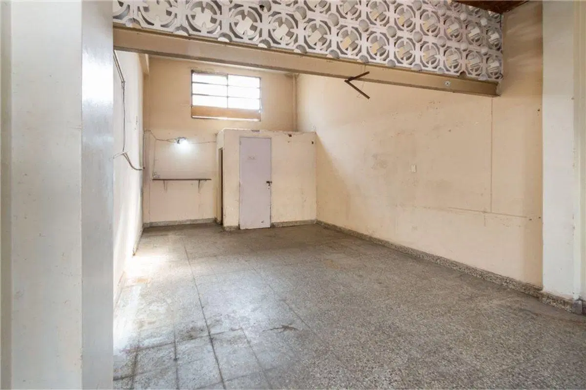 Venta local comercial - San Martin 8