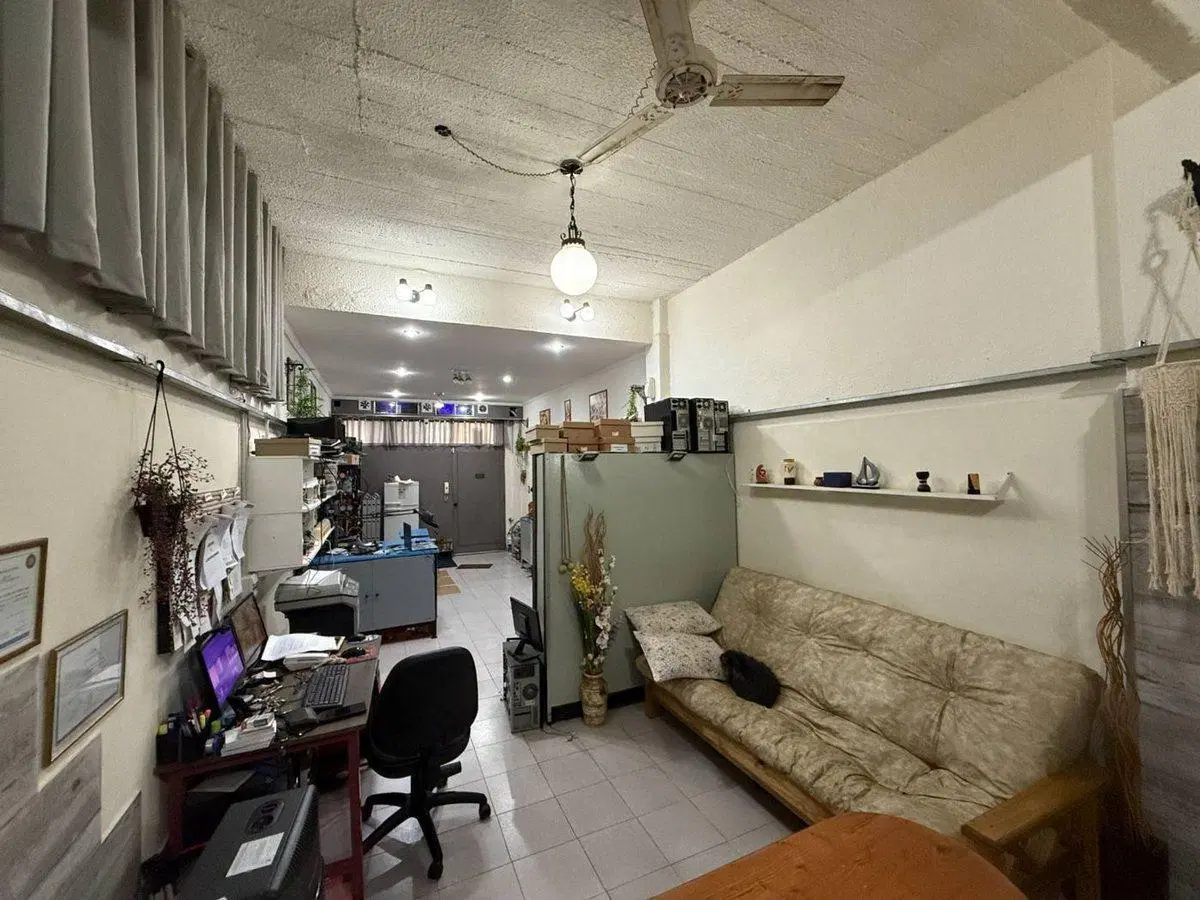 VENTA LOCAL COMERCIAL CASEROS - APTO VIVIENDA 3