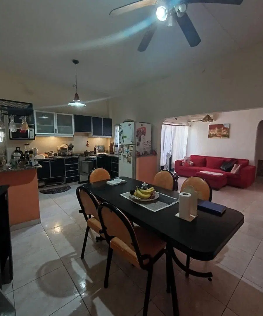 VENTA 2 PH + COCHERA AL FRENTE  PALOMAR PERMUTA 4