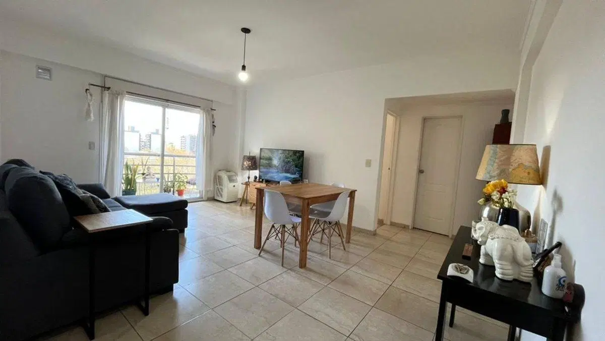DEPTO 2 AMBIENTES CON AMENITIES EN CASEROS 8