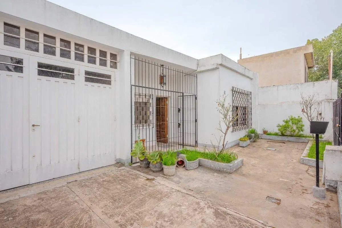 VENTA CASA 3 AMB CON COCHERA Y PARQUE 3