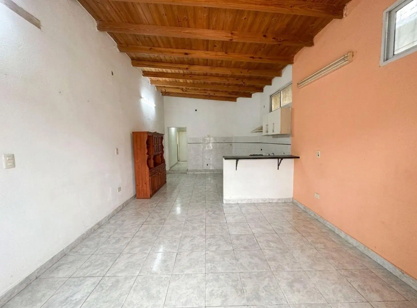 CASA 3 AMB + DPTO 2 AMB-LAFERRERE-MULTIFAMILIAR 2