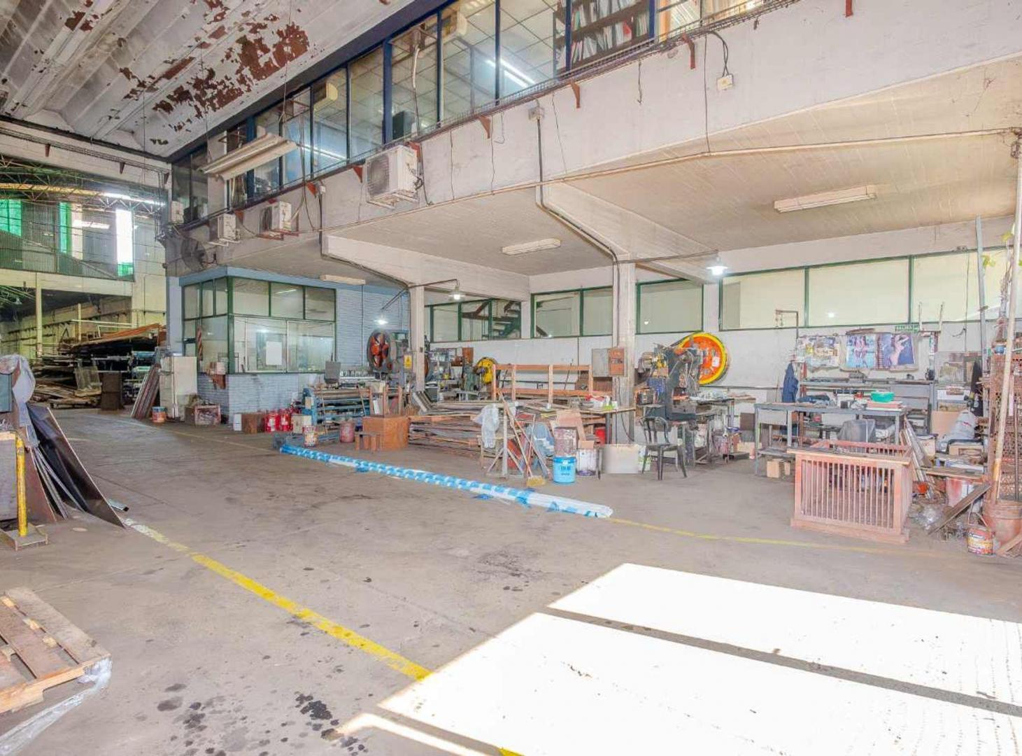 Foto de VENTA GRAN GALPON INDUSTRIAL 3700 M2 CIUDADELA, imagen 2