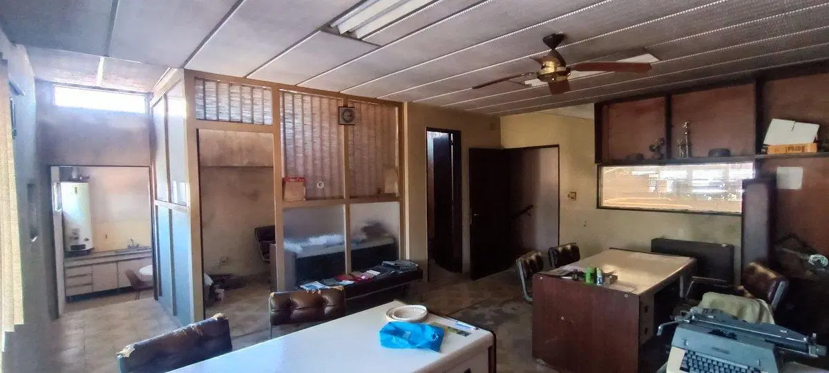 VENTA GALPON DEPOSITO CARPINTERIA CASEROS PERMUTA 3