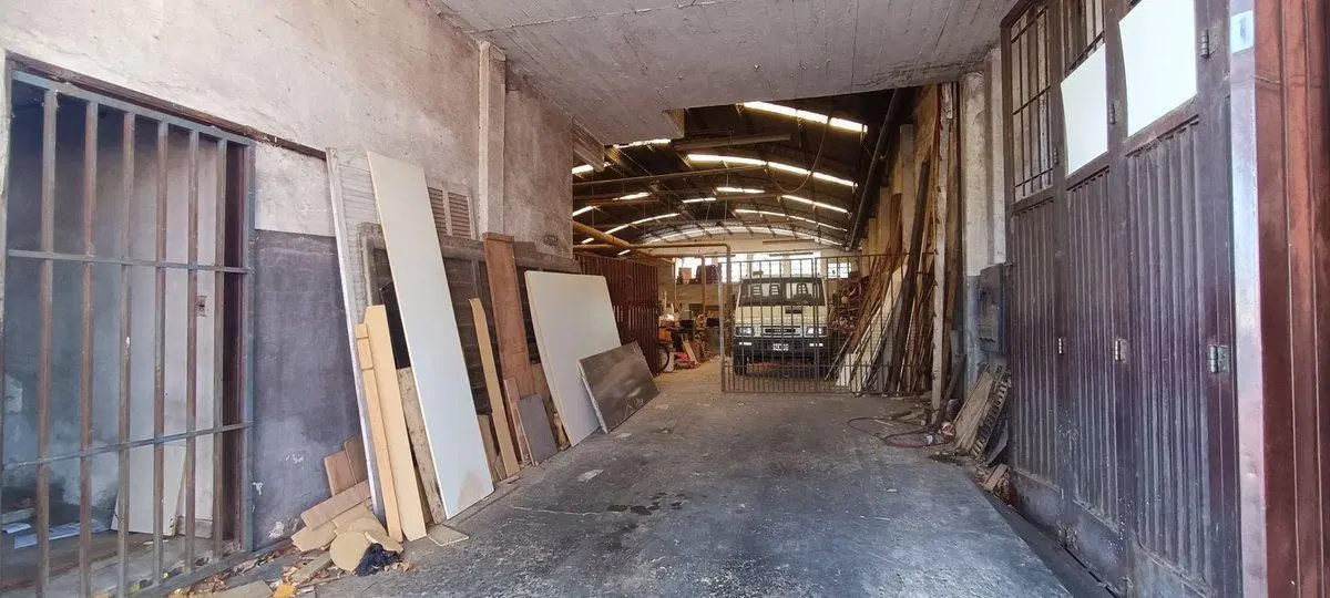 VENTA GALPON DEPOSITO CARPINTERIA CASEROS PERMUTA 5