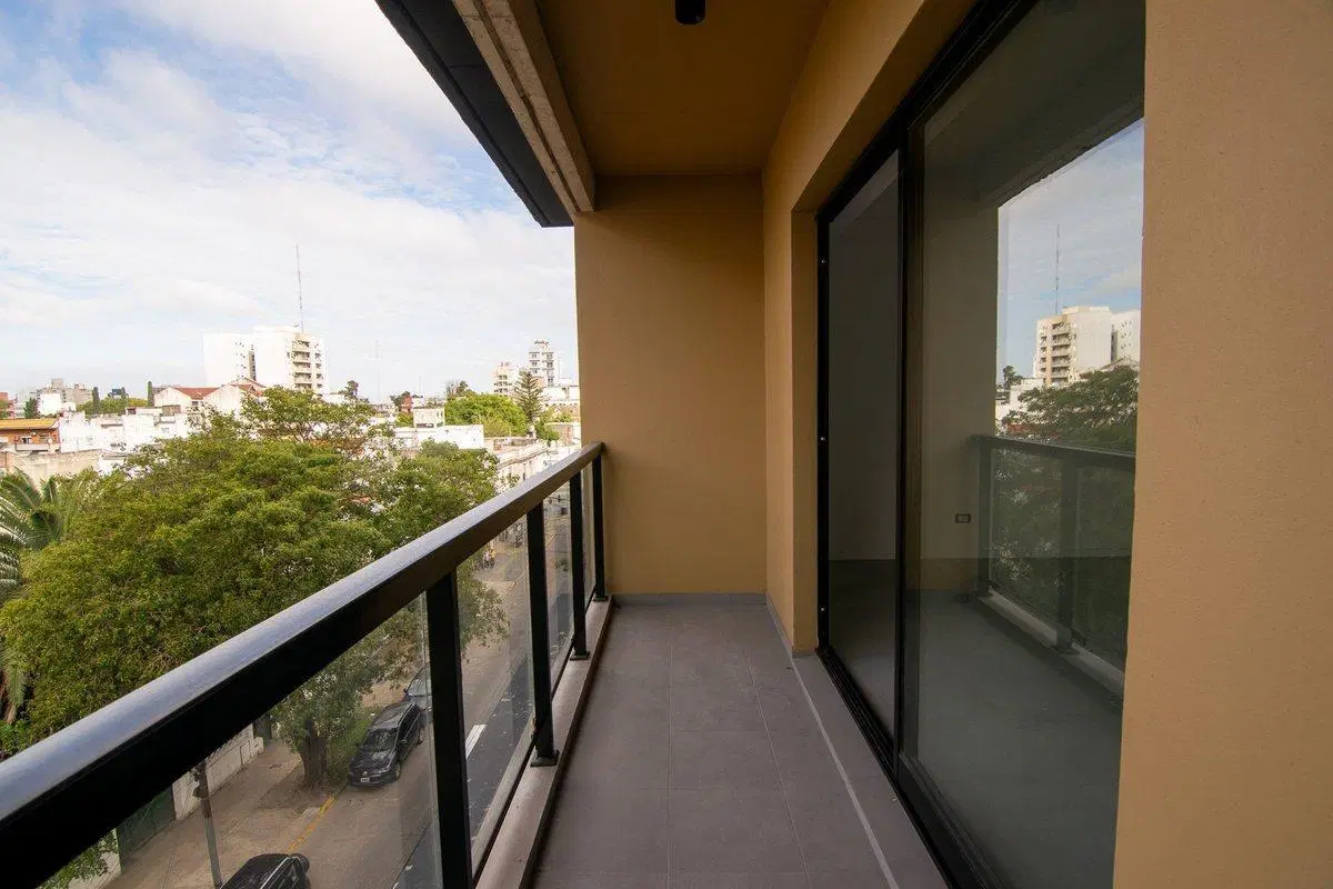 VENTA DEPTO 2 AMB CASEROS BALCON ESTRENAR FINANCIA 2