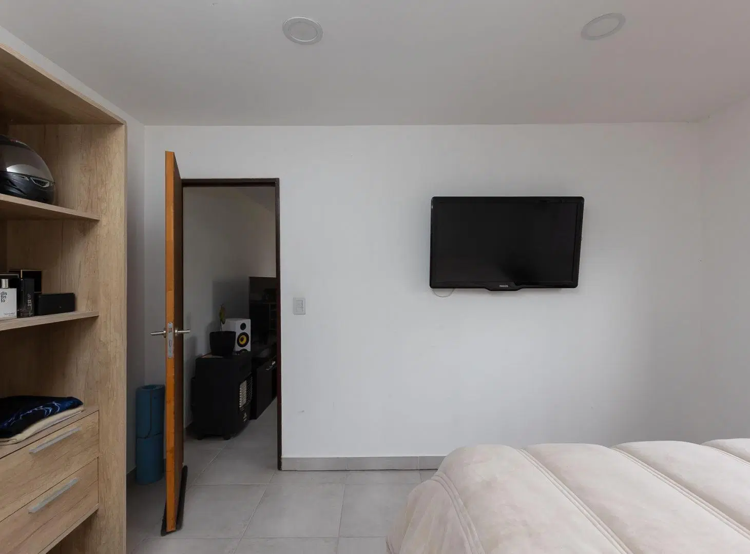Casa a refaccionar + Depto de 2 amb en Hurlingham 4