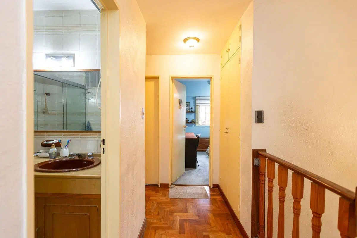 VENTA CASA EN CIUDAD JARDIN 6 AMB - PERMUTA 4