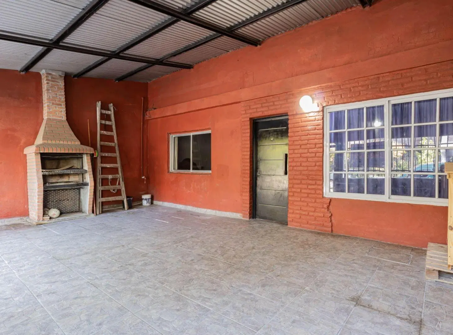 VENTA CASA 5 AMB + LOCAL + COCHERA + PATIO 8