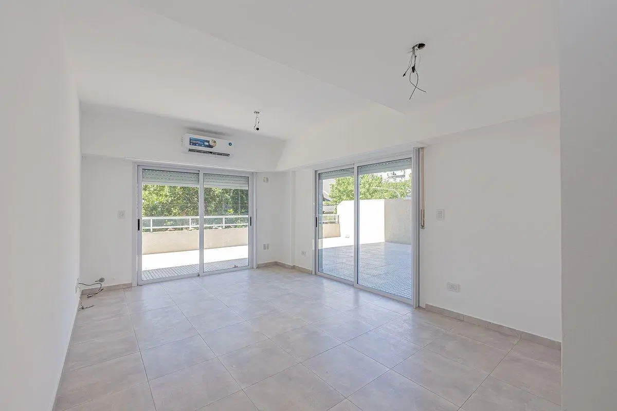 Venta 2 amb a estrenar cochera terraza Caseros 5
