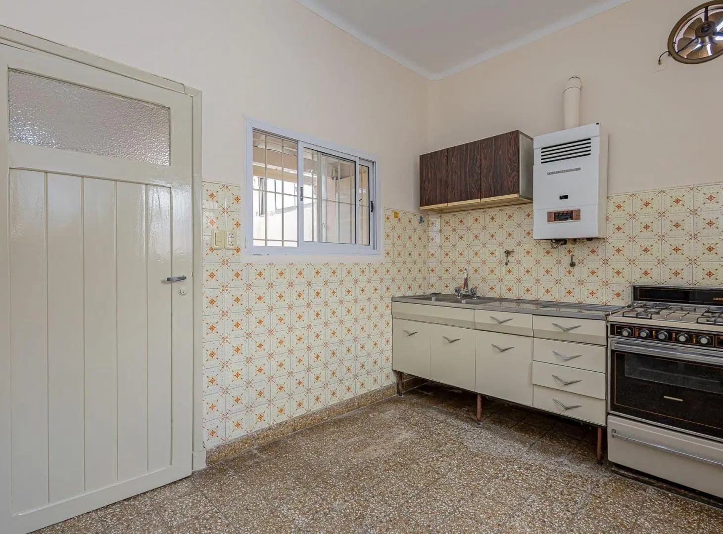 VENTA PH CON PATIO CASEROS CENTRO - APTO CRÉDITO 3