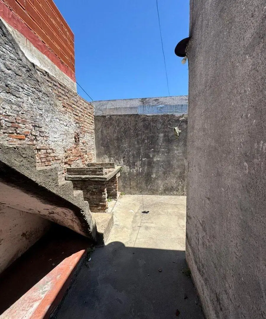 VENTA DE CASA 4 AMBIENTES EN EL PALOMAR 4