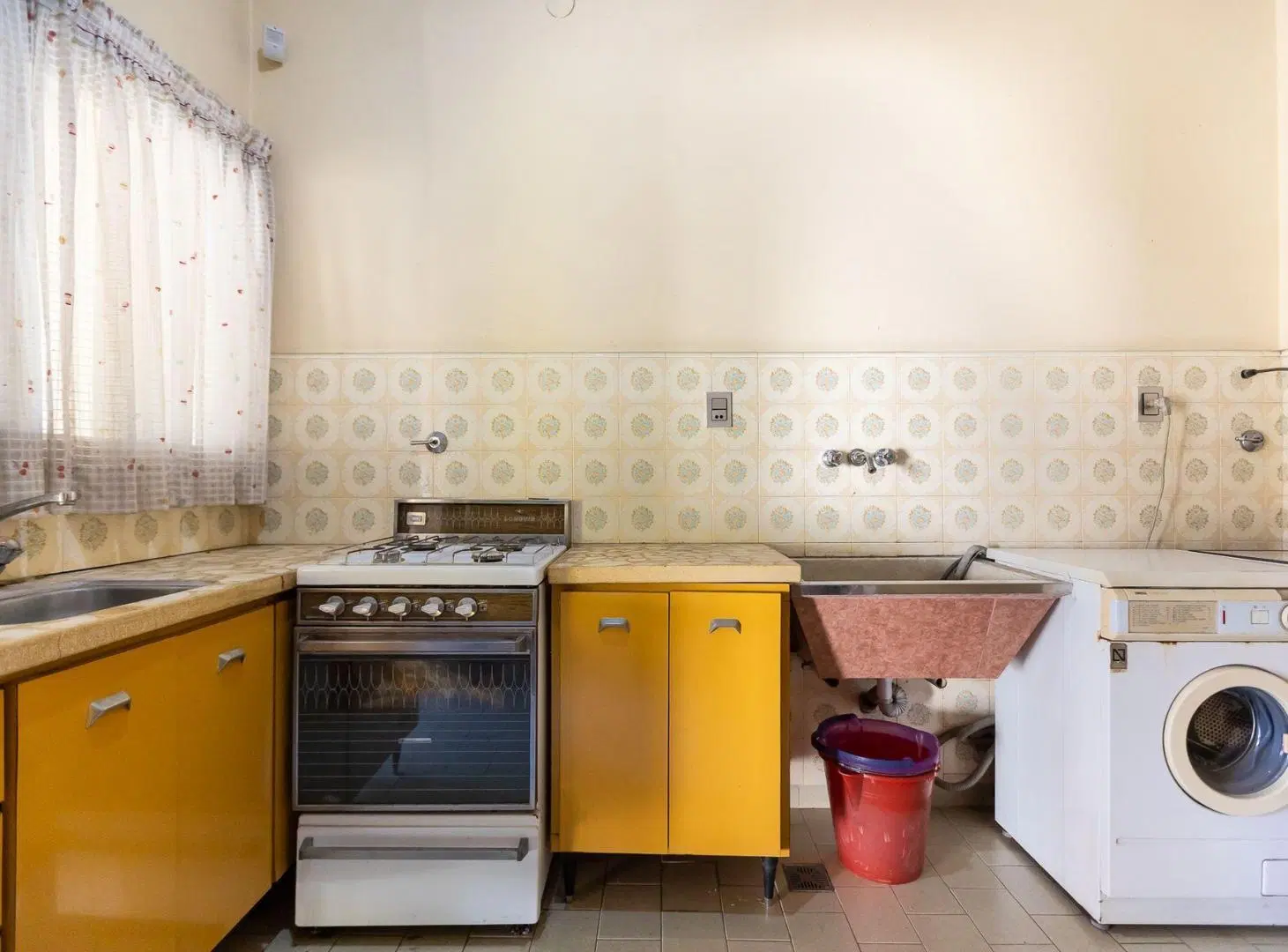 Casa de 6 Amb Lujosa en Villa Sarmiento - Permuta 5